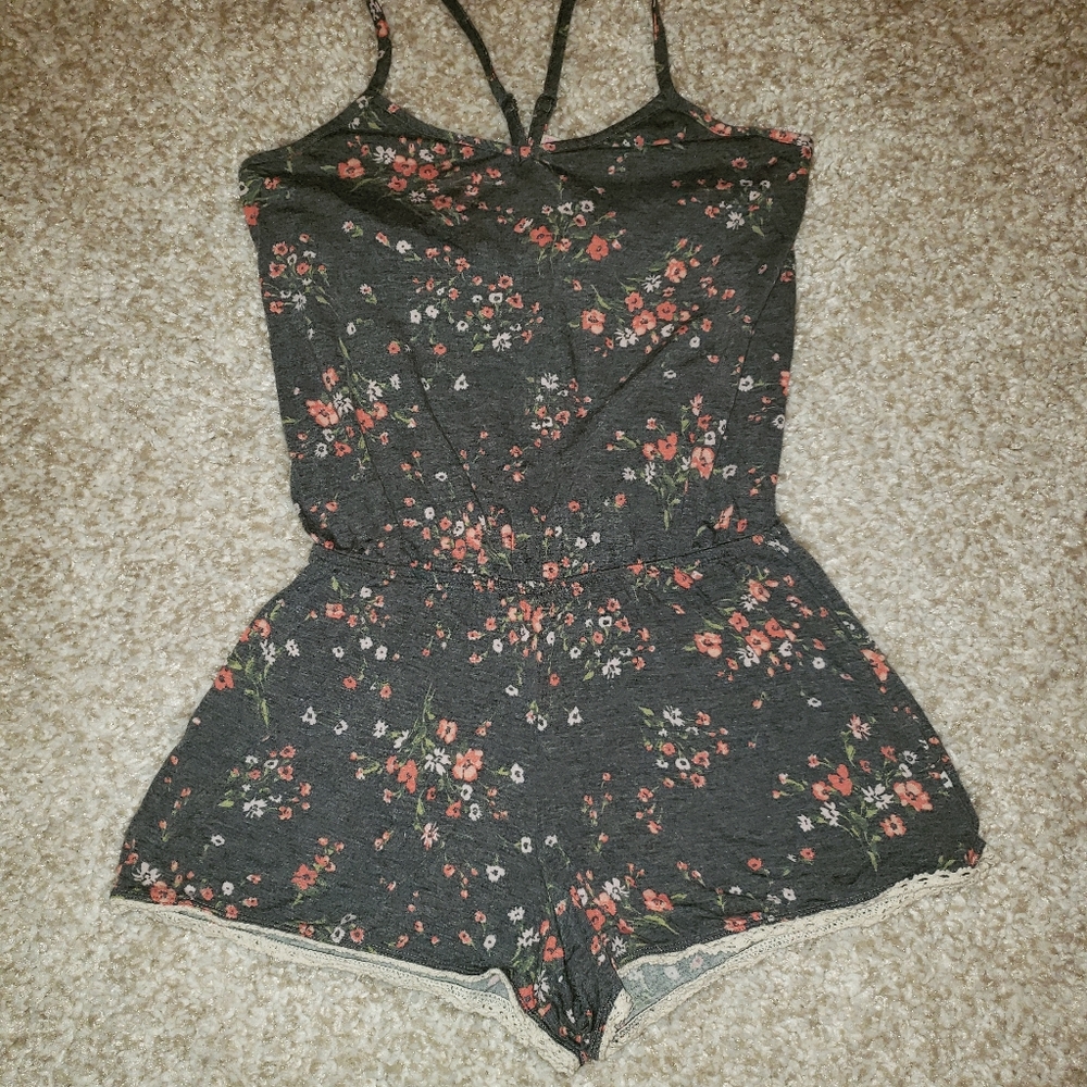 LAST CHANCE, MOVING!🌺Xilharation romper🌸